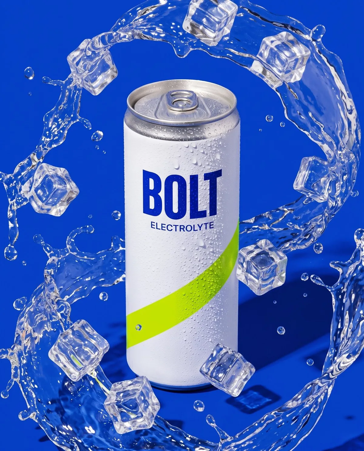 Bolt electrolyte can in a splash of water and ice